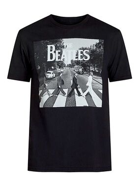 Men’s The Beatles Graphic tee size Medium NWT